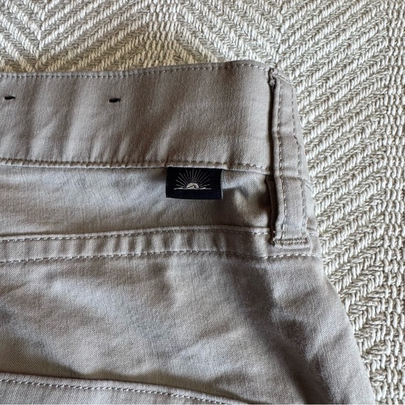 Men's Faherty Reserve Movement Pants, 5 pocket, Fossil, Size 30x32 - Picture 6 of 10